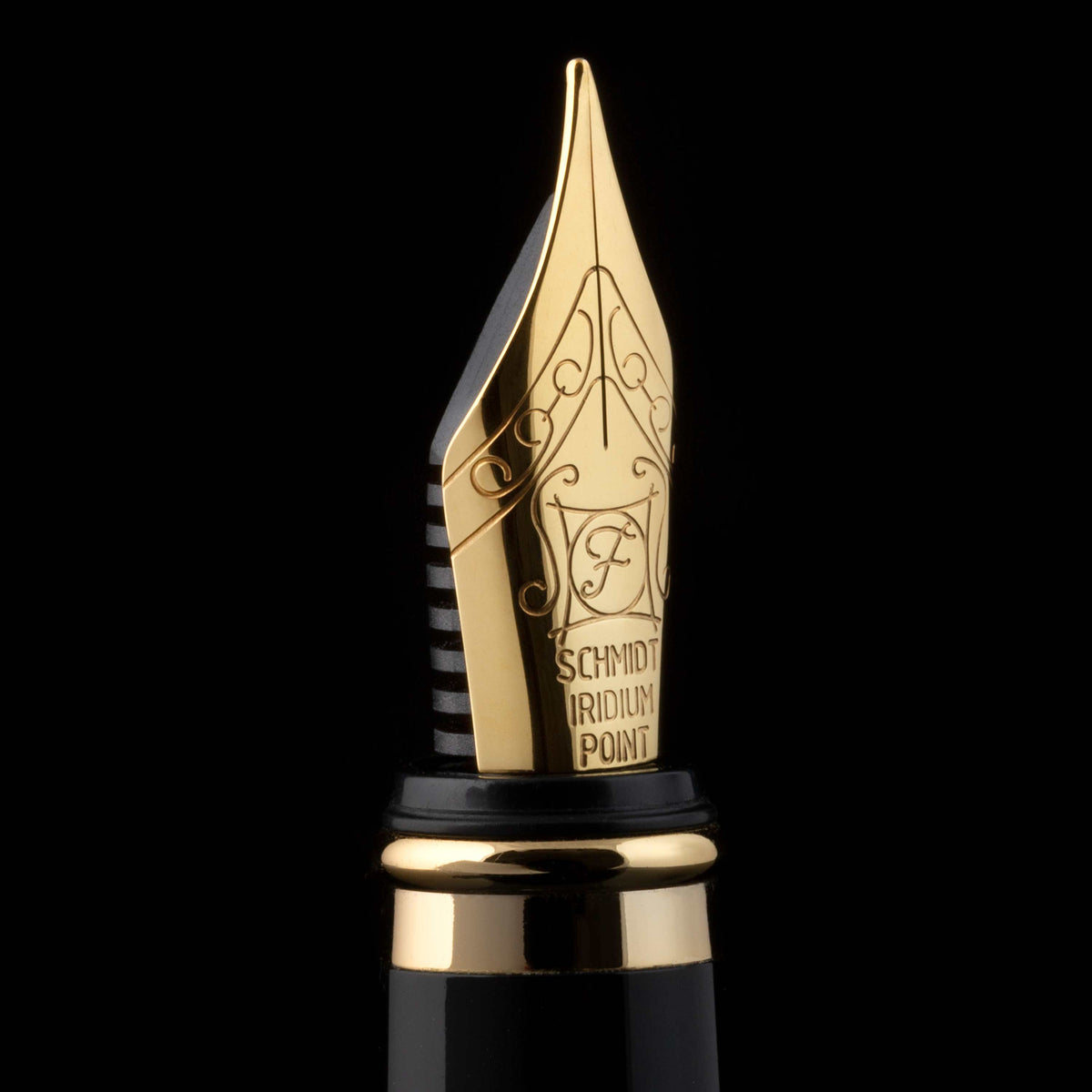 Scriveiner Classic Black Lacquer Fountain Pen - Fine Nib